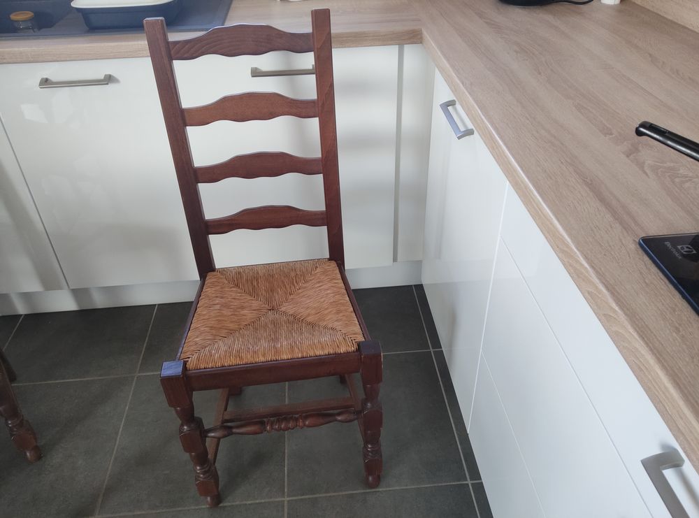 6 Chaises de salle a manger assise paille v&eacute;ritable Meubles