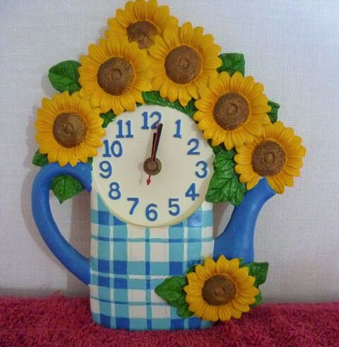 Horloge pendule murale en résine décor bouquet de tournesols 20 Orsay (91)