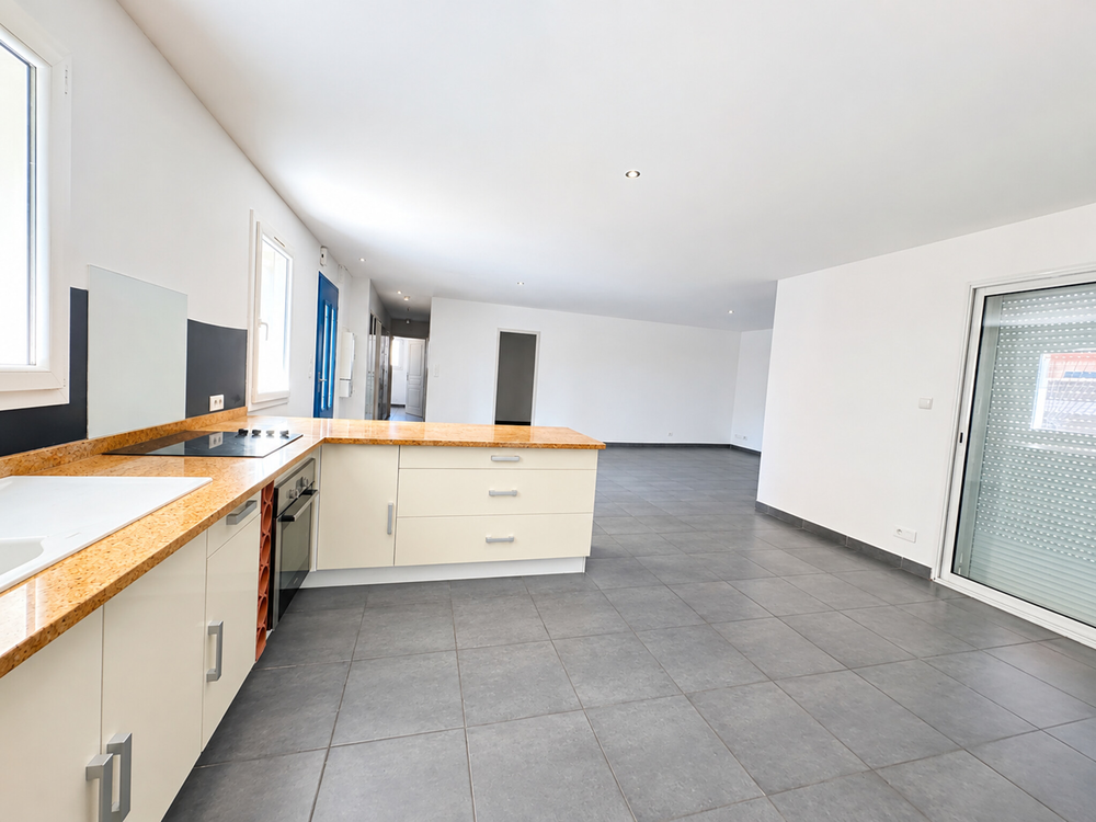 Vente Maison Ensemble immobilier de 156 m² avec entrepôt d'environ 400 m² Charmes-sur-rhône