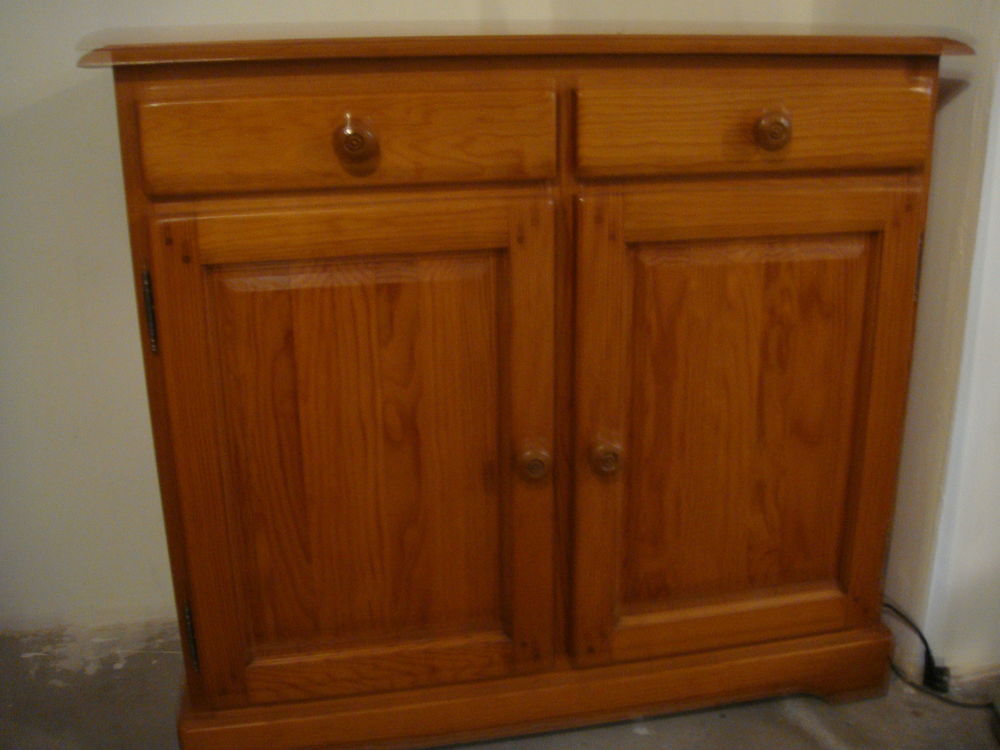ensemble table,chaises et buffet en pin massif Meubles