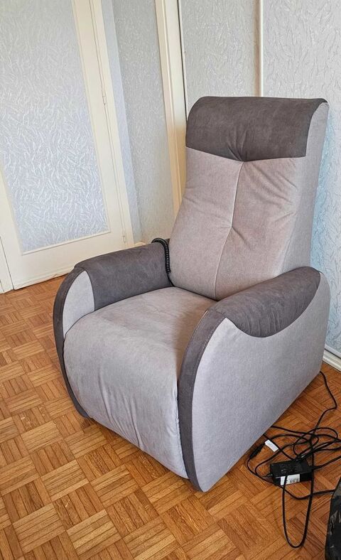 FAUTEUIL RELEVEUR 350 L'Honor-de-Cos (82)