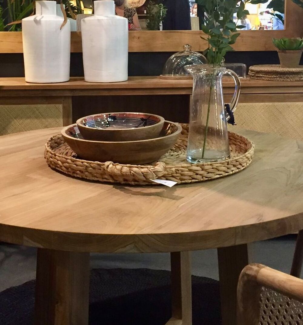 TABLE EN TECK MASSIF Meubles
