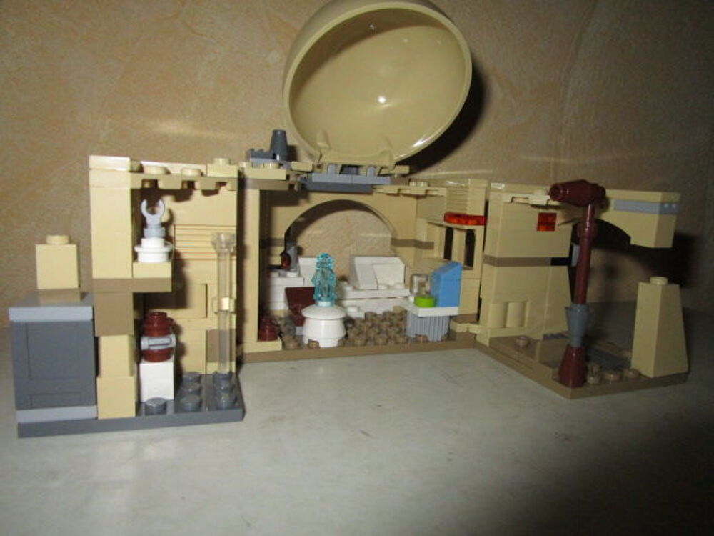 LEGO STAR WARS BASE +FIGURINES Jeux / jouets