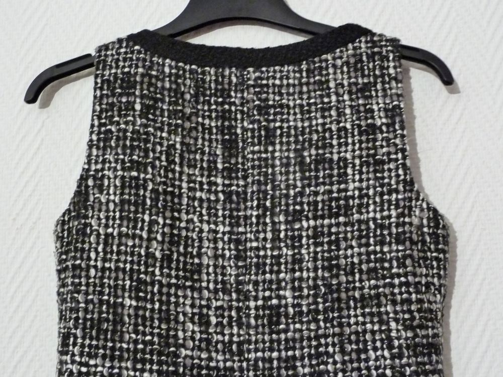 Robe Noir et Blanc sans manches- Taille 36- Naf Naf Vêtements