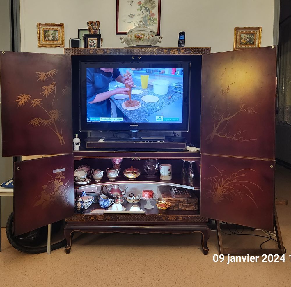Meuble Style chinois (t&eacute;l&eacute;) Meubles