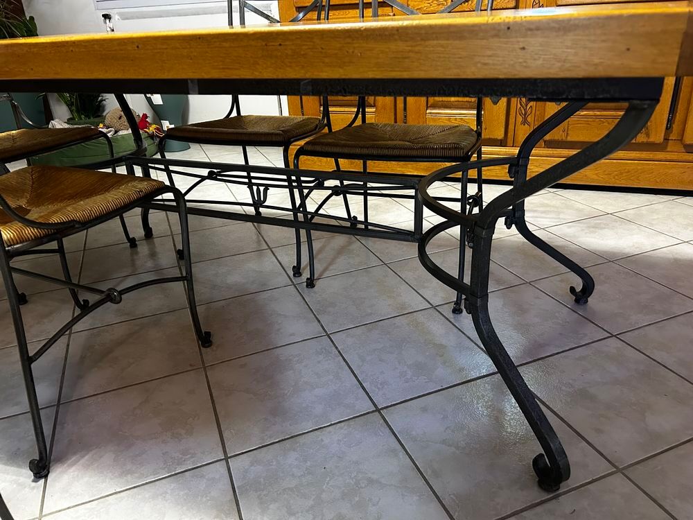 Salle &agrave; manger Meubles