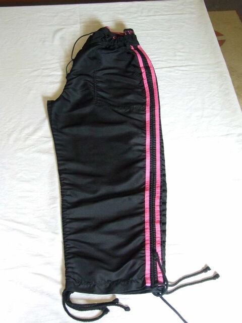 Pantacourt sport, Noir et rose, Taille 1 (14 ans) TBE 5 Bagnolet (93)