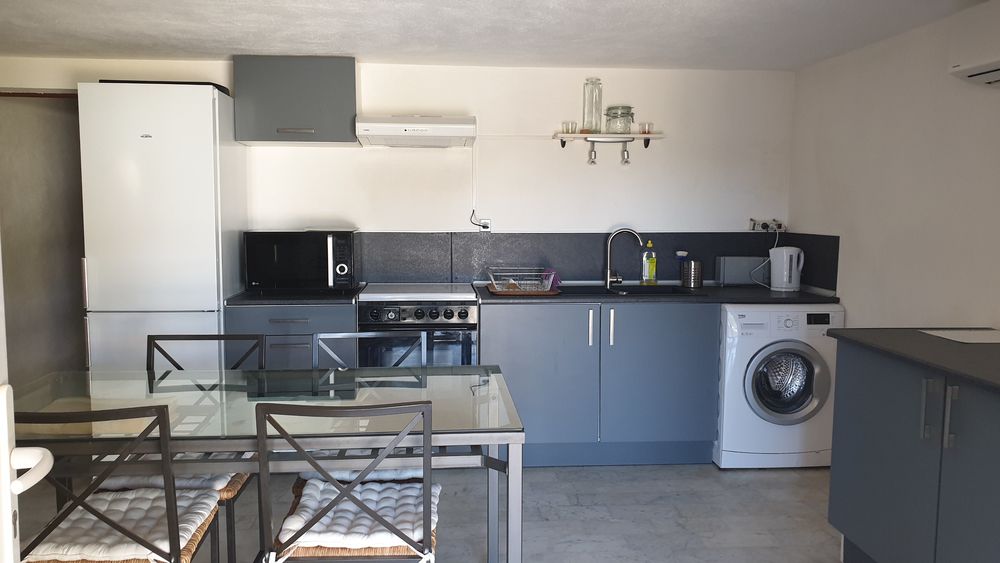   T2 BAS DE VILLA AVEC PISCINE Provence-Alpes-Côte d'Azur, La Seyne-sur-Mer (83500)