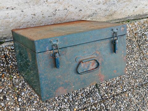 Boite metal EDF 25 La Tremblade (17)