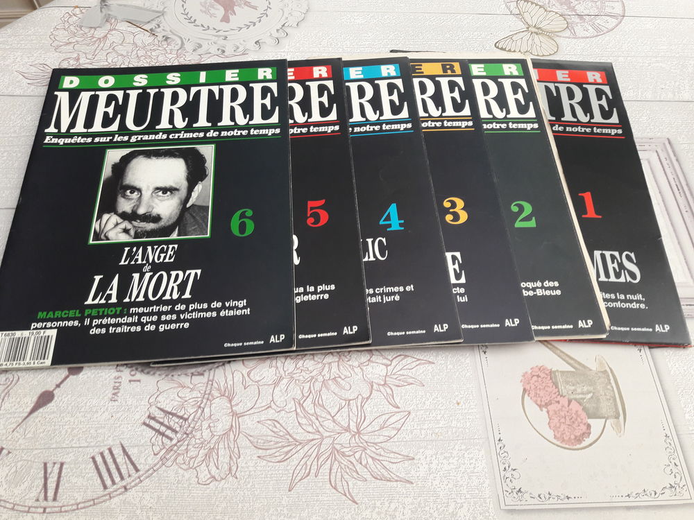 Dossier collector Enqu&ecirc;tes sur les grands crimes Livres et BD