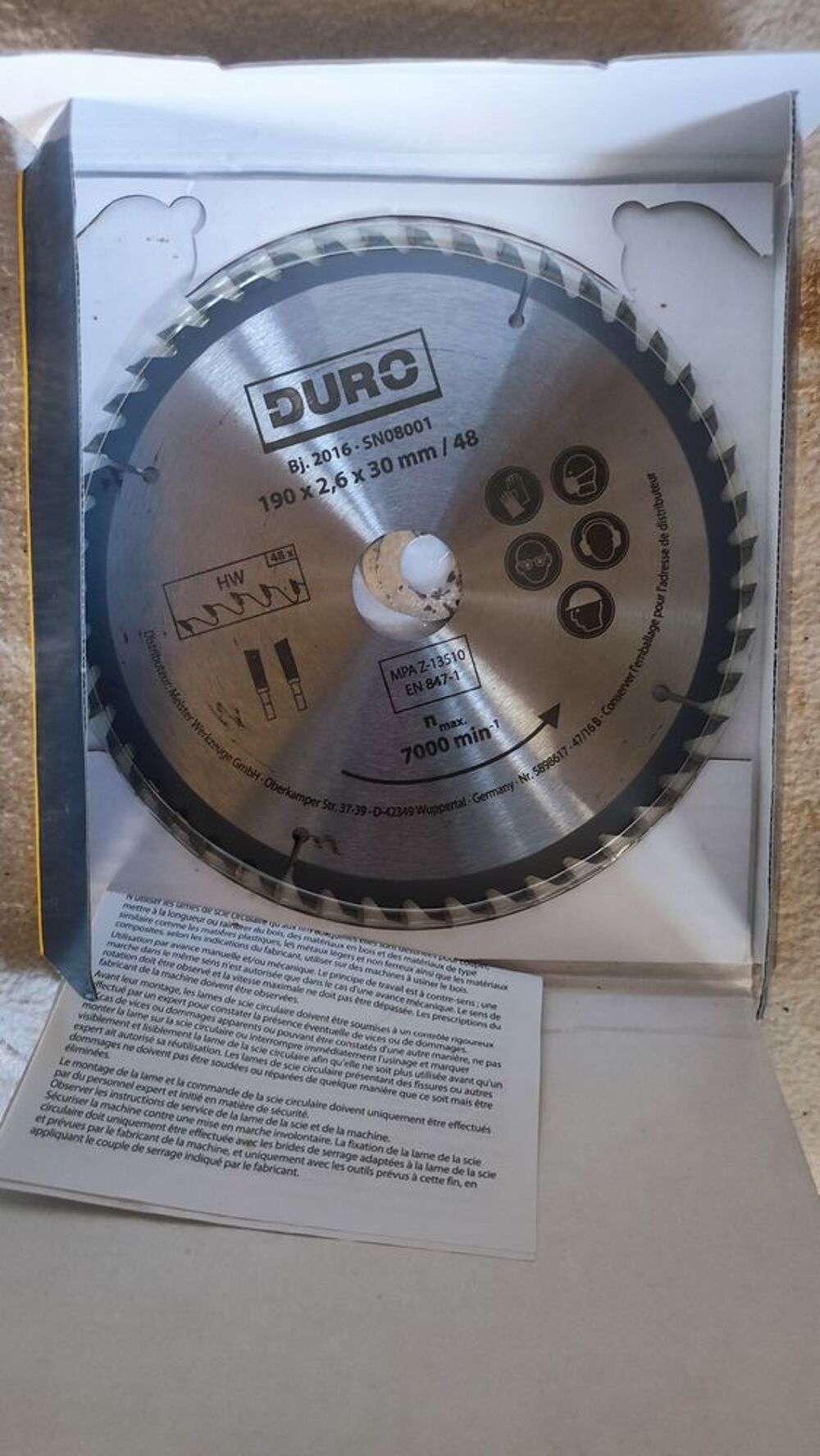 Scie circulaire Bosch PKS 65 + un disque neuf Bricolage