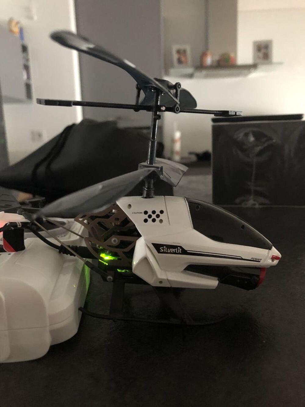 H&eacute;licopt&egrave;re t&eacute;l&eacute;command&eacute; Jeux / jouets