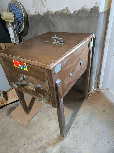 Couveuse. 30 49600 Beaupr�au