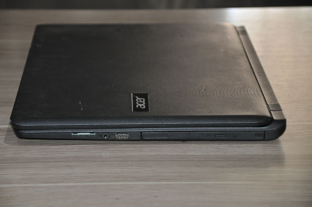 Acer Aspire ES1-732 de 17,3 pouces Matriel informatique