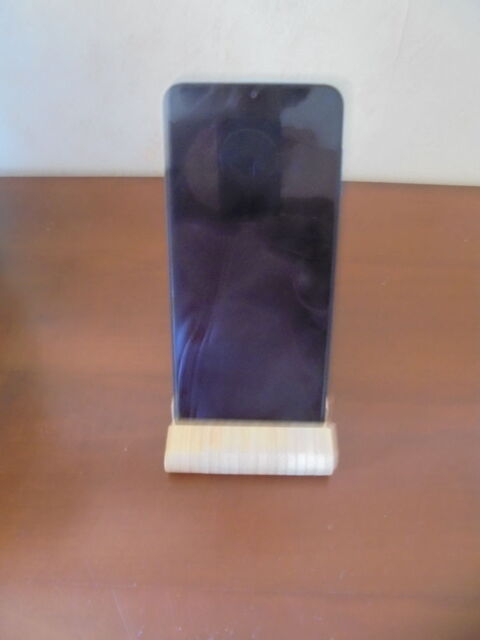 Support t�l�phone bois (26) 5 Tours (37)