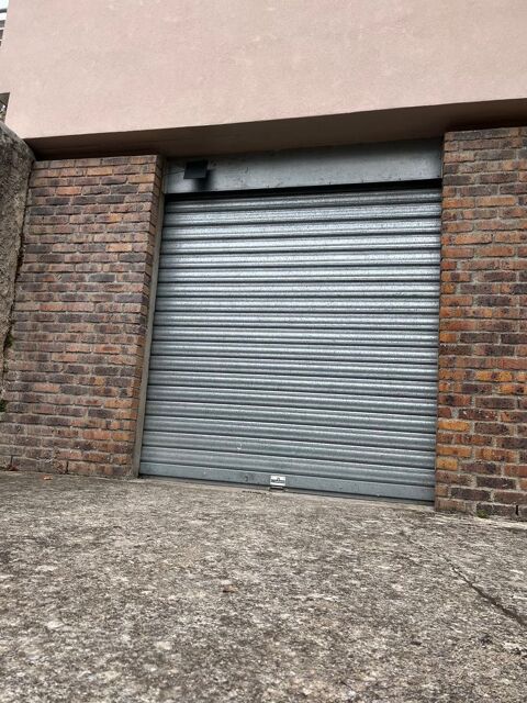  Remise / Grange  louer 1 pice 122 m