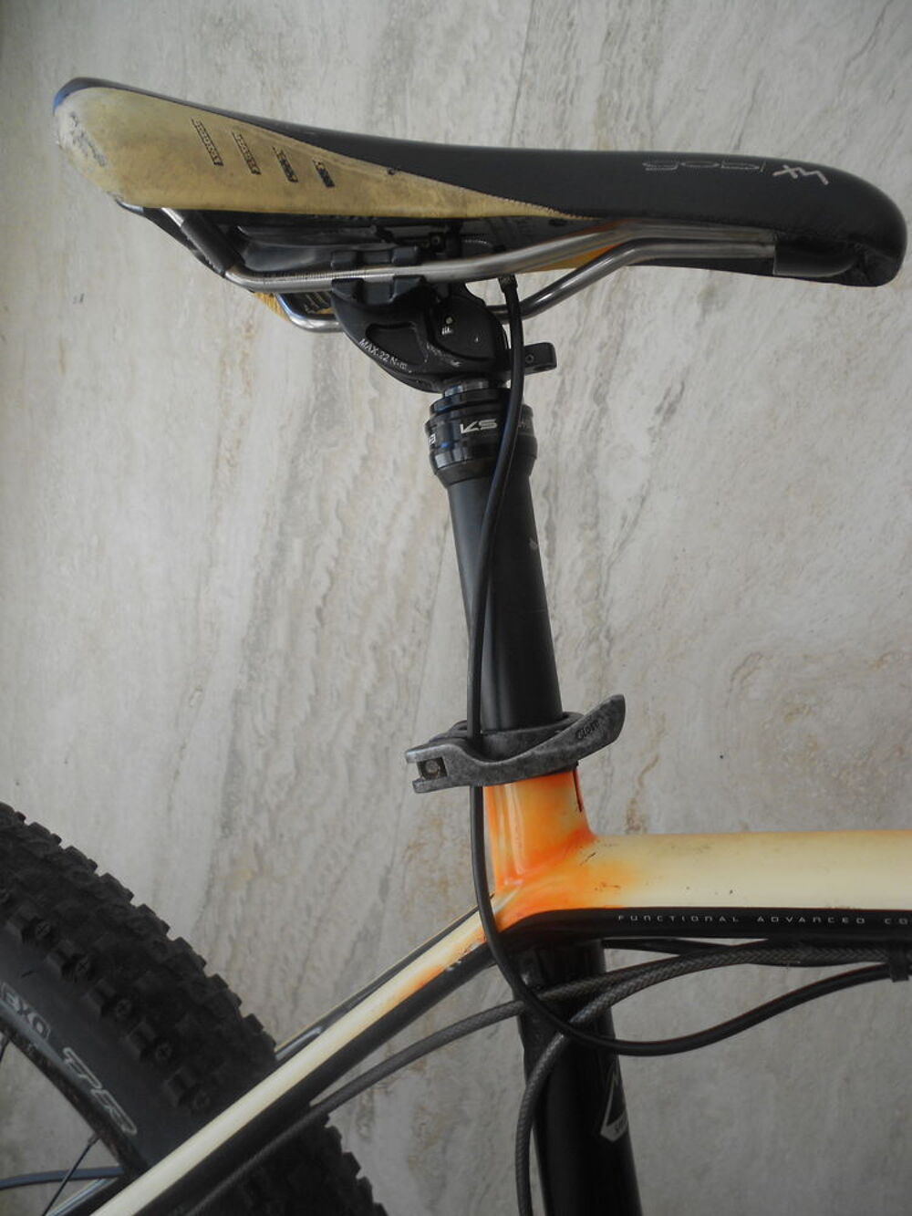 vtt Sp&eacute;cialized Carbone XL Vélos