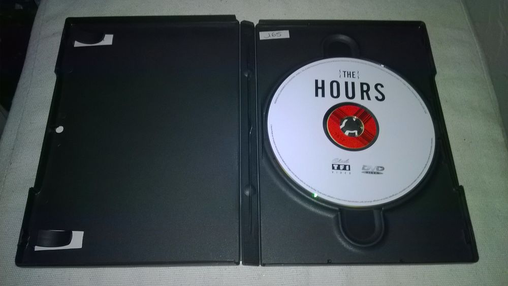 DVD The Hours 
2002
Excellent etat
En Fran&ccedil;ais
+Bonus
A DVD et blu-ray