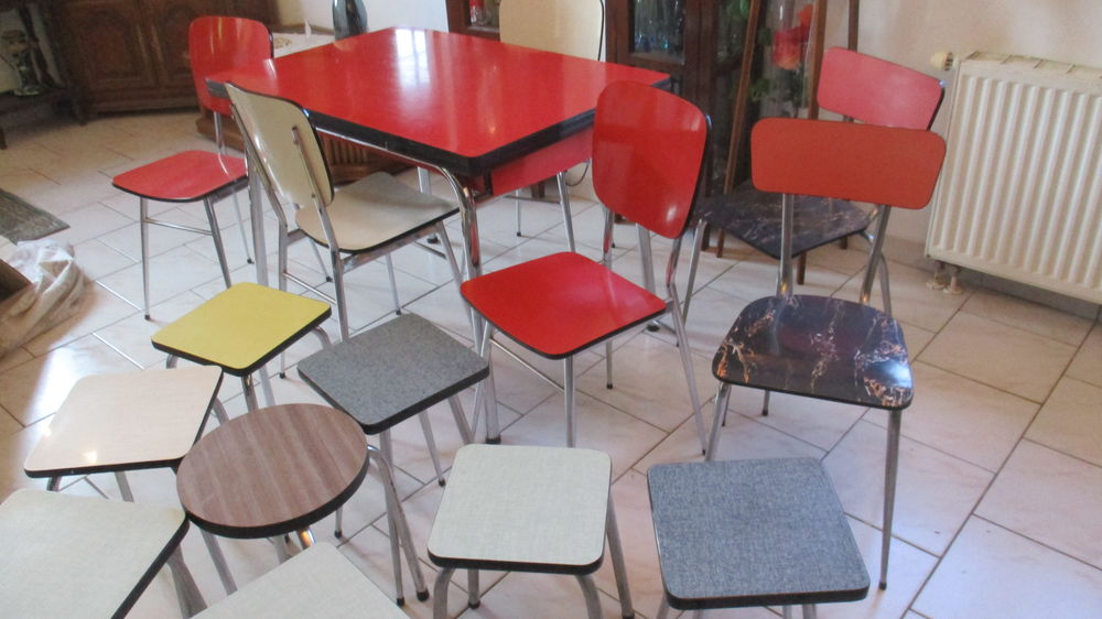 tables chaises et tabourets en formica Meubles