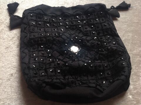 SAC EN TISSU NOIR BRODÉ AVEC STRASS & MIROIRS Envoi Possible 5 Trégunc (29)