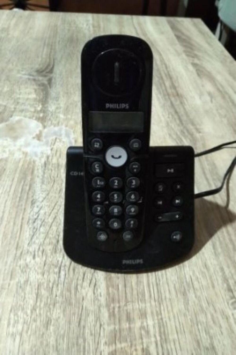 T&eacute;l&eacute;phone fixe Phillips filiaire avec fils et avec piles AAA Téléphones et tablettes