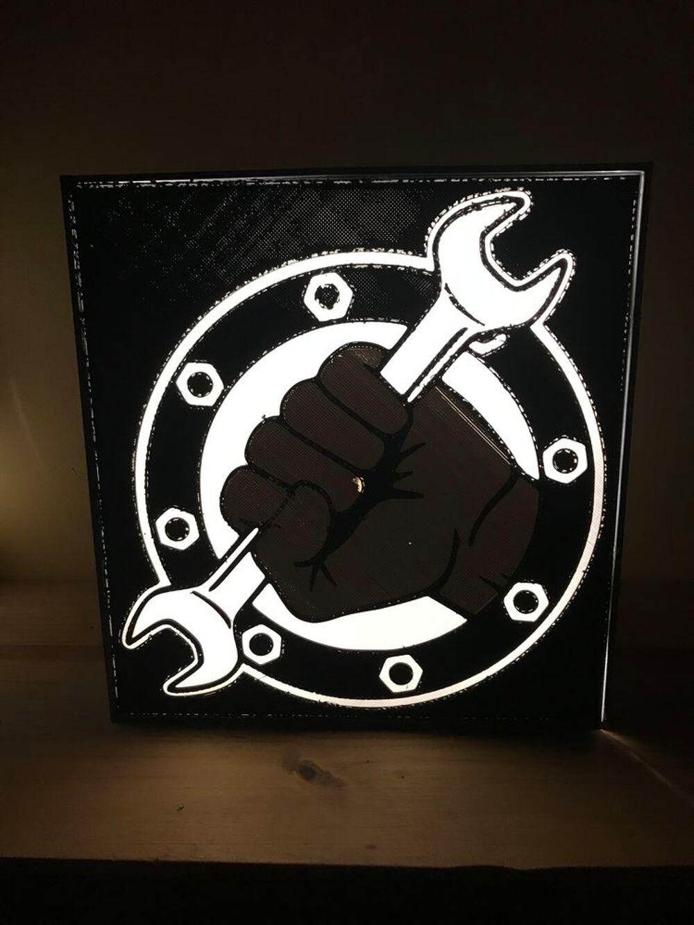 Lampe LOGO MECANICIEN &eacute;clairage leds &agrave; piles Décoration