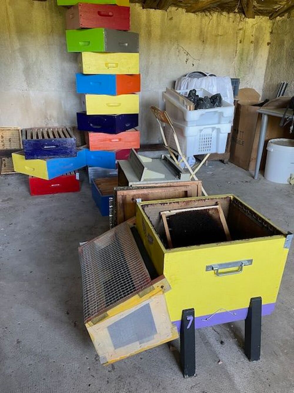 RUCHES MAT&Eacute;RIEL D APICULTURE Jardin