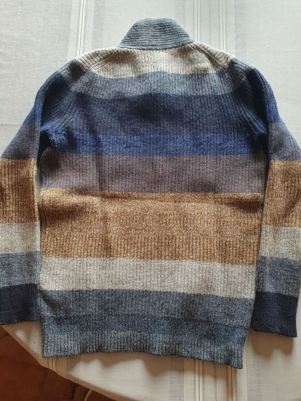 Pull en laine Hugo Boss Vêtements