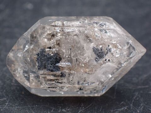 Quartz p�trole Fluorescence sous UV longs Pakistan 21 Moyenmoutier (88)