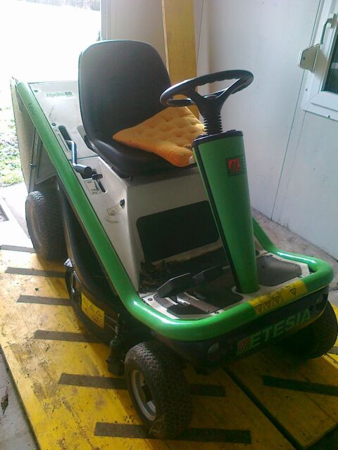 Tracteur-tondeuse de qualit professionnelle 1500 Belley (01)