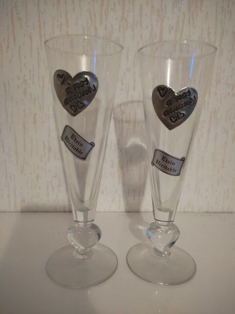 L. B. C. (123) - 2 verres � champagne 0 Paris 13 (75)