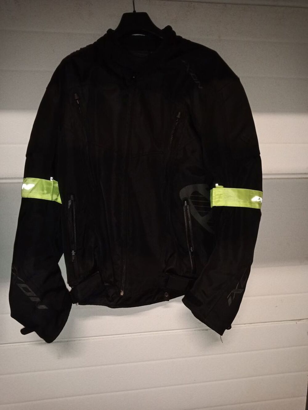 Blouson IXON en tr&egrave;s bon &eacute;tat 2XL Sports