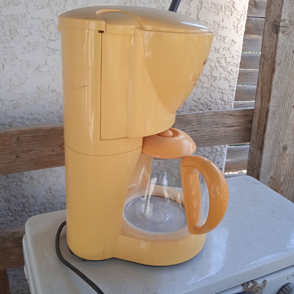 Cafeti&egrave;re Seb mod&egrave;le Prima Serra Jaune Electroménager