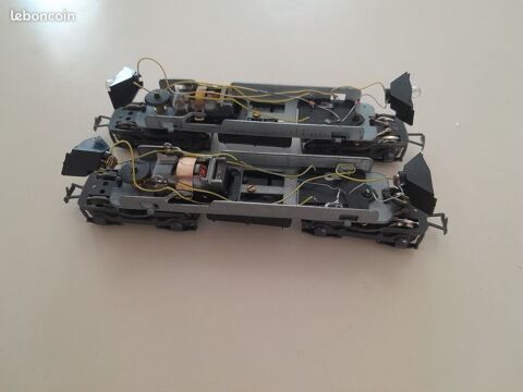 Ch�ssis motoris� complet pour loco BB JOUEF 40 Fleury (11)