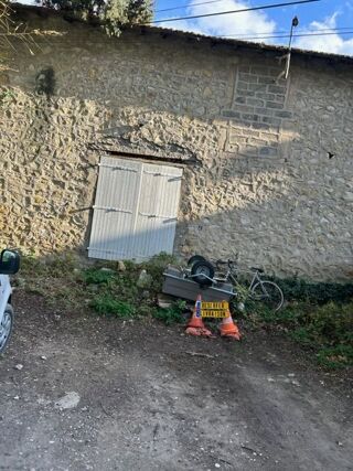  Remise / Grange � vendre 5 pi�ces 200 m�