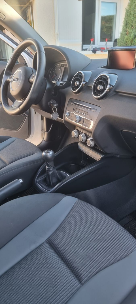 Audi A1 1.0 TFSI ultra 95 S line 2016 occasion M&eacute;rignac 33700