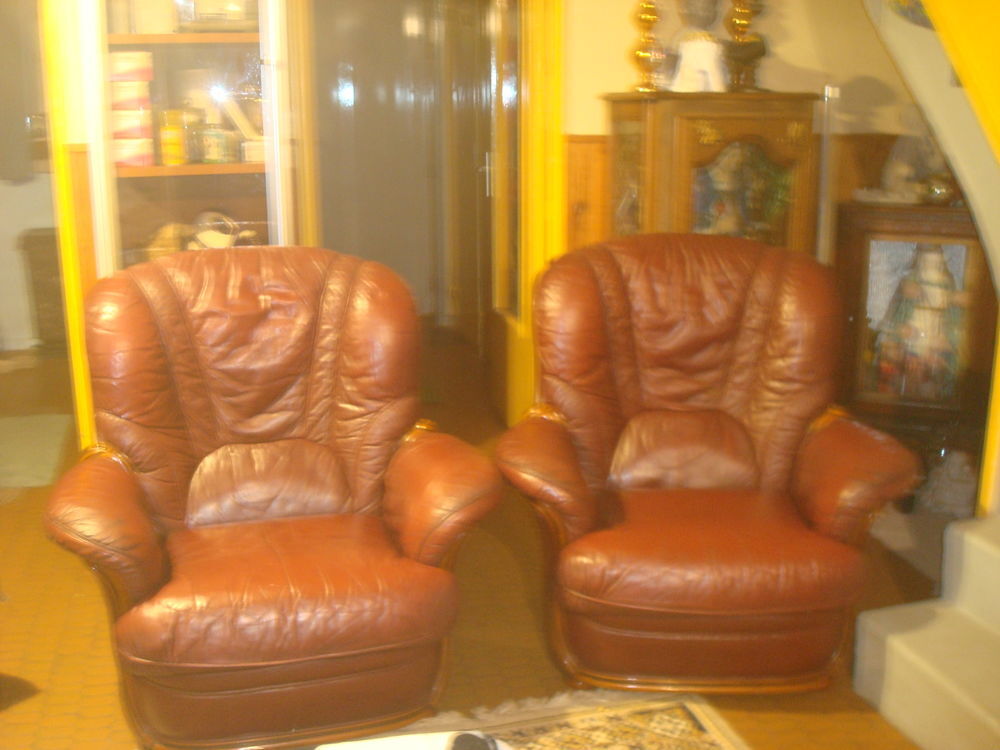 FAUTEUIL CUIRE BON ETAS CONFORTABLE Meubles