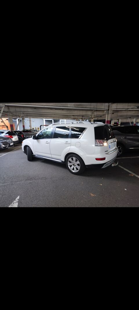Mitsubishi outlander 2.2 DI-D 156 Instyle TC-SST