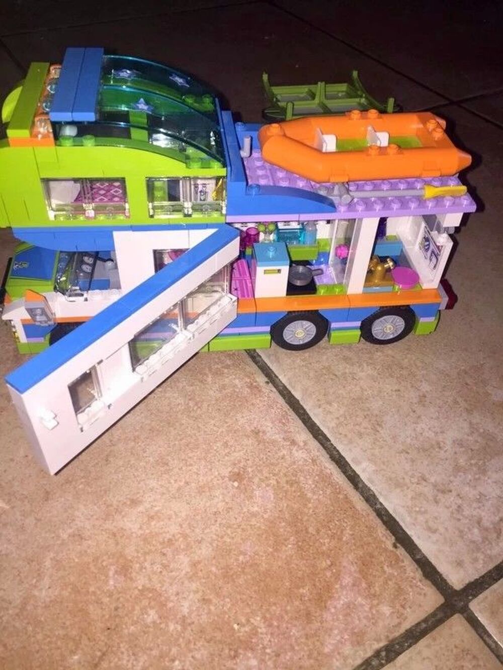 Le Camping Car de Mia de Lego Friends en tbe &agrave; 80 euros Jeux / jouets