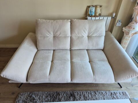 ce canapé 2 places zig zag en beige, avec son desig 1850 Antibes (06)