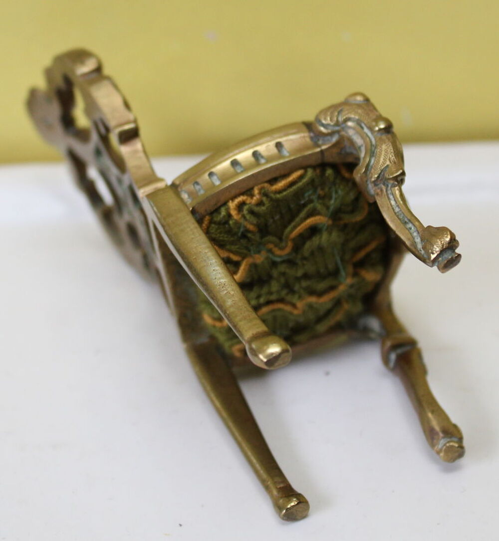 Chaise Bronze de Vienne ou laiton XIX&egrave;me si&egrave;cle, miniature 