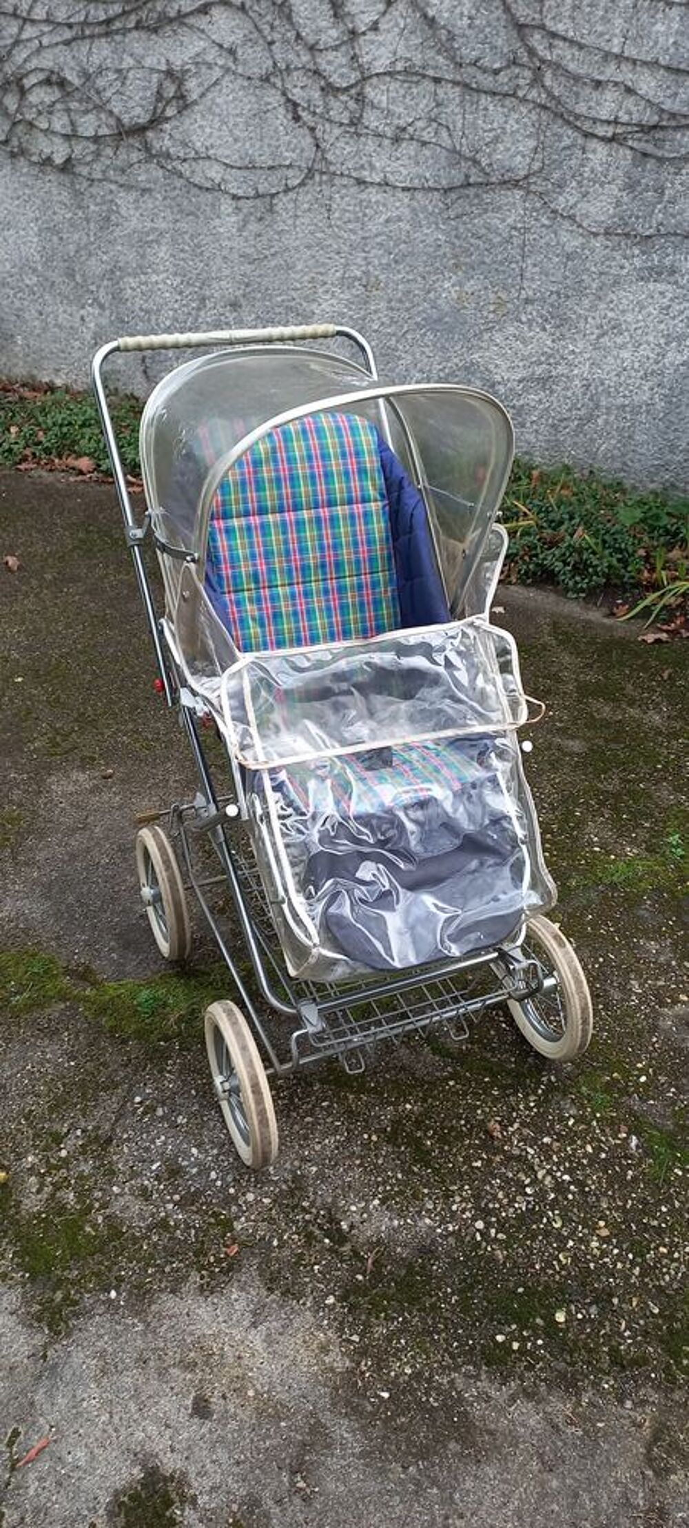 Poussette/Landau Pu�riculture