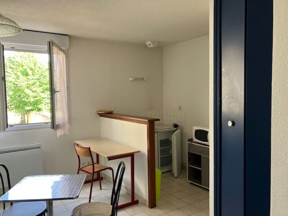 Location Appartement Pour étudiant  studio meublé Montluçon