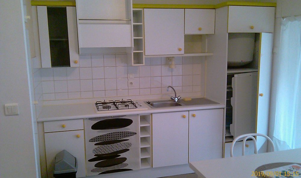 Location Appartement Vaste studio meublé Villefranche de rouergue Villefranche-de-rouergue