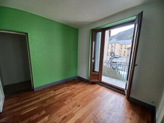 Vente Appartement SAINT JEAN DE MAURIENNE Centre ville, à proximité de toutes les commodités T3 spacieux 71 m2 + agréable balcon Saint-jean-de-maurienne