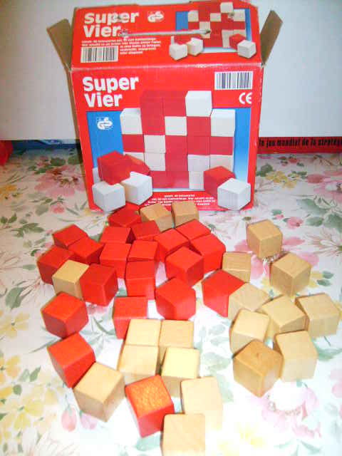 Boite de jeu  Super quatre en bois     10 Wolxheim (67)