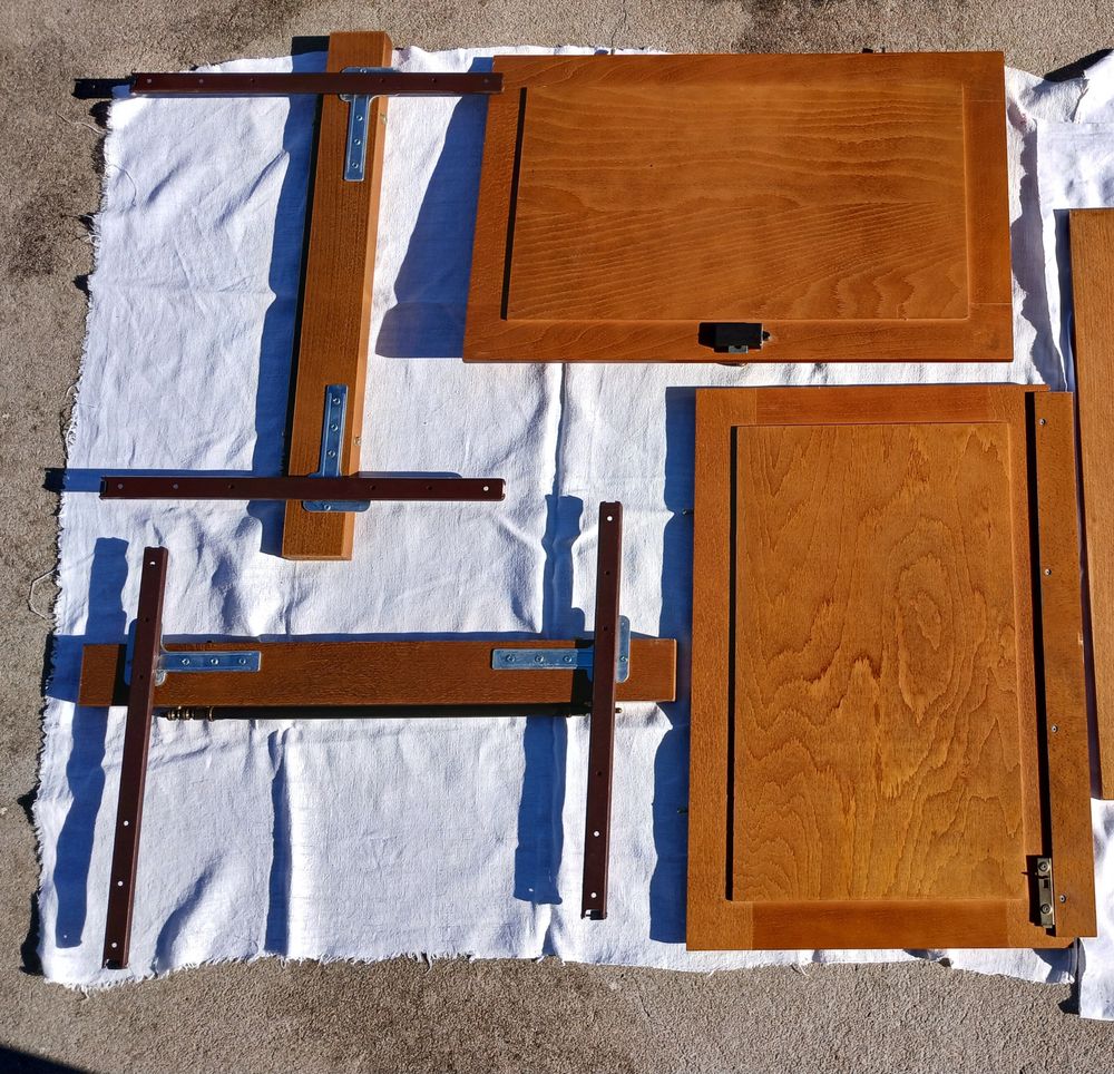 2 PORTES AVEC SES CHARNIERES RETRACTABLES Meubles