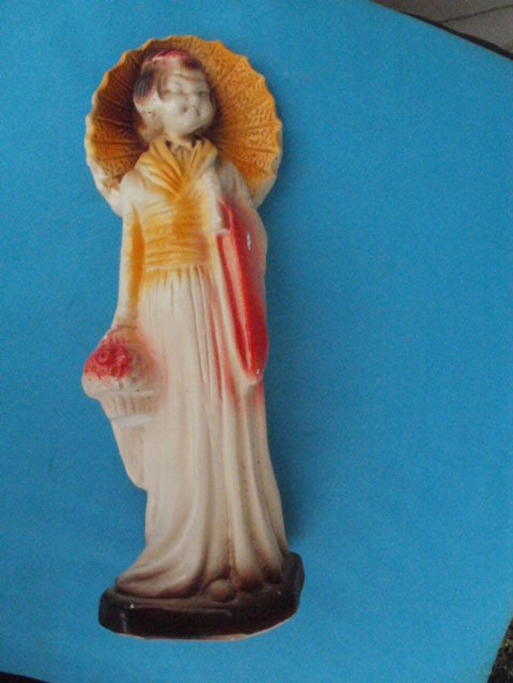 ancienne statue GEISHA en pl&acirc;tre polychrome Hauteur 28 cm Décoration