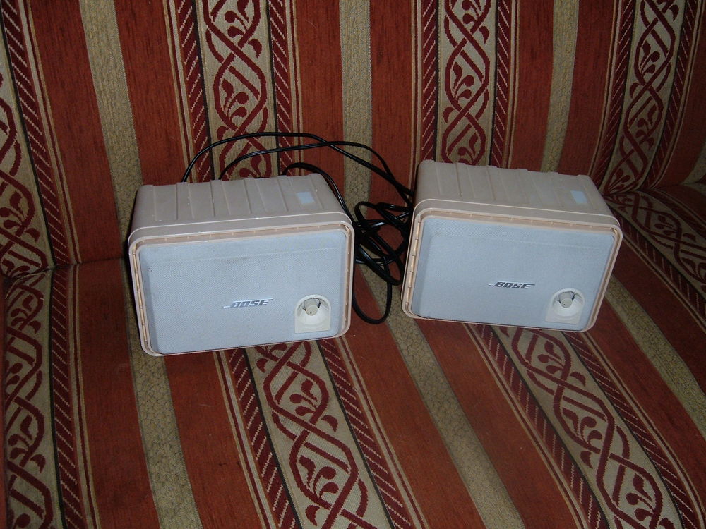 BOSE "life Style monitor ENCEINTES AMPLIFIEES Audio et hifi