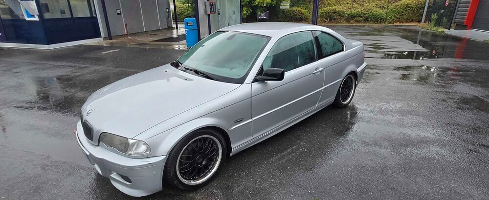 S&eacute;rie 3 328i 2001 occasion 77400 Dampmart